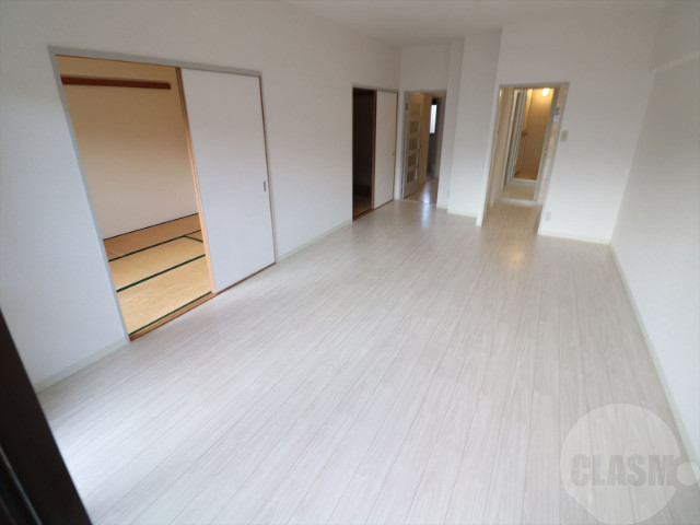 居室・リビング　１３帖のリビング