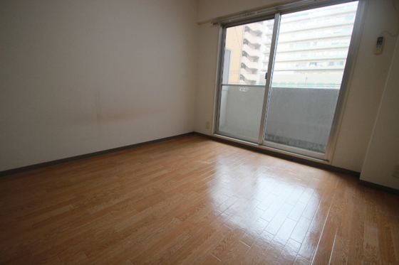 居室・リビング　※別部屋の写真です