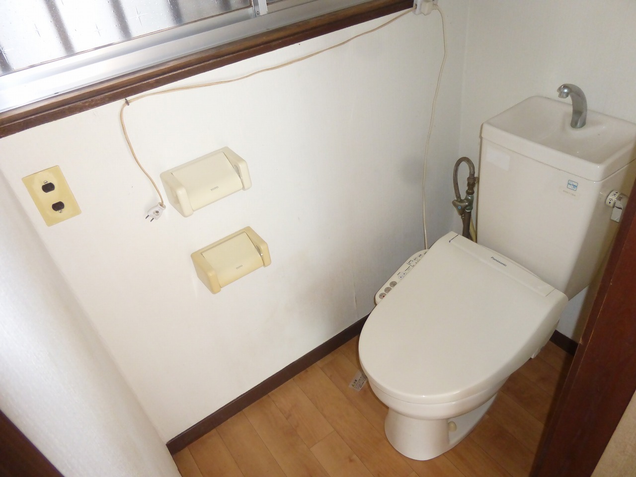 西武池袋線 狭山ケ丘駅 徒歩19分 2階建 築54年のトイレ写真