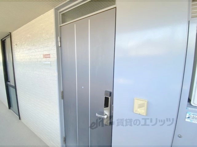 玄関　インターホン