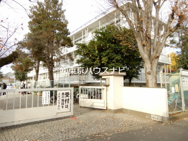 小学校　東久留米市立第六小学校（小学校）まで159m