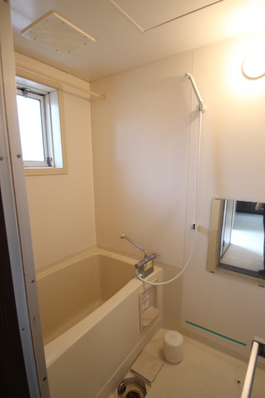 バス・シャワールーム　※他号室の写真です。