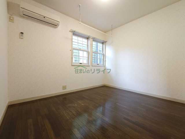 居室・リビング　別部屋参考写真となります。