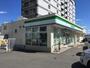 コンビニ　ファミリーマート東大阪長田中店（コンビニ）まで644m