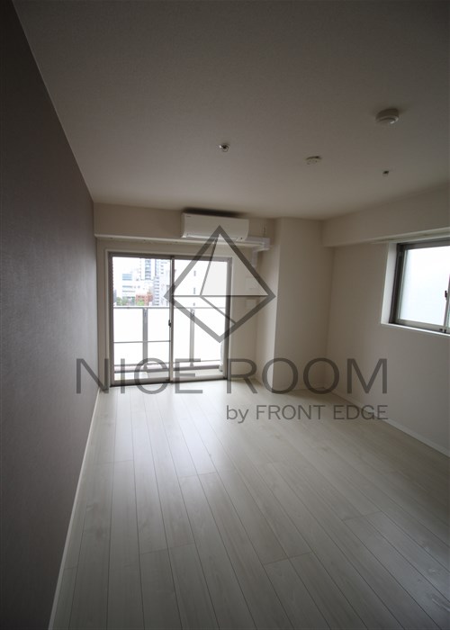 居室・リビング　COMENZ梅田　リビング