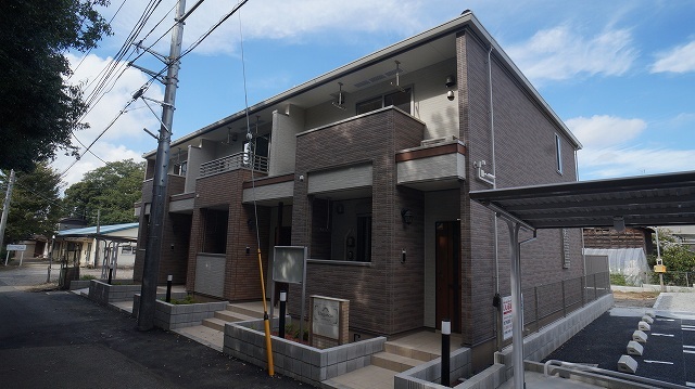 エレガンシアの建物外観