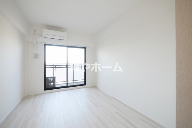 居室・リビング　個人の部屋や寝室として使える洋室です