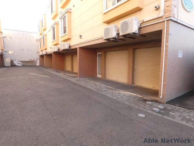 駐車場　駐車場