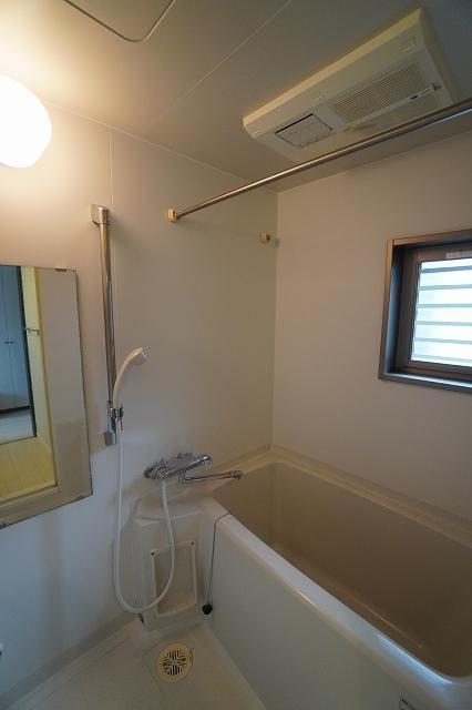 バス・シャワールーム　お風呂です