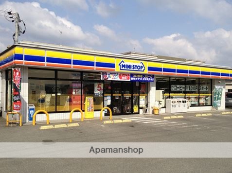 コンビニ　ミニストップ（コンビニ）まで754m