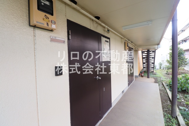 玄関　置き配できそうな玄関です。