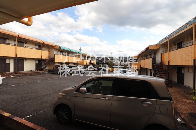 駐車場　駐車場区画がたくさんある物件です☆