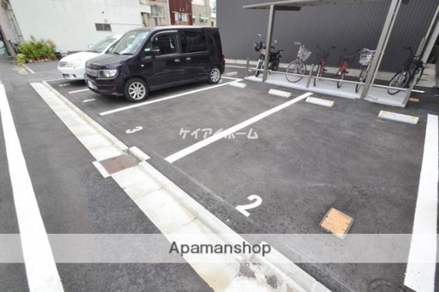 駐車場　駐車場