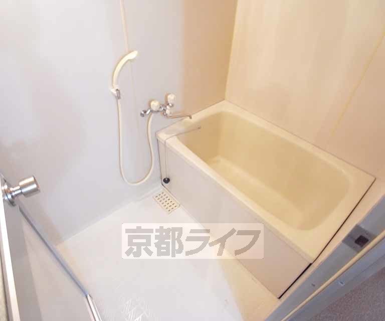 バス・シャワールーム　疲れも癒せますね！