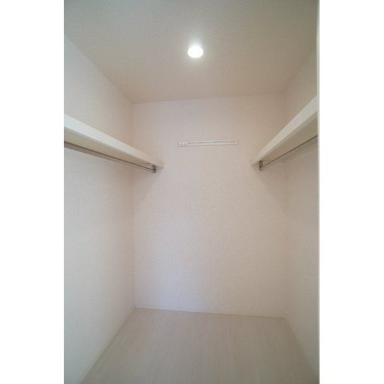 収納　ウォークインクローゼット