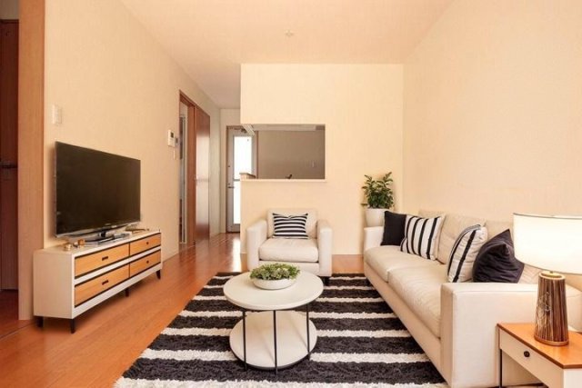 居室・リビング　ＣＧで家具等を配置したもので家具等は含まれません。