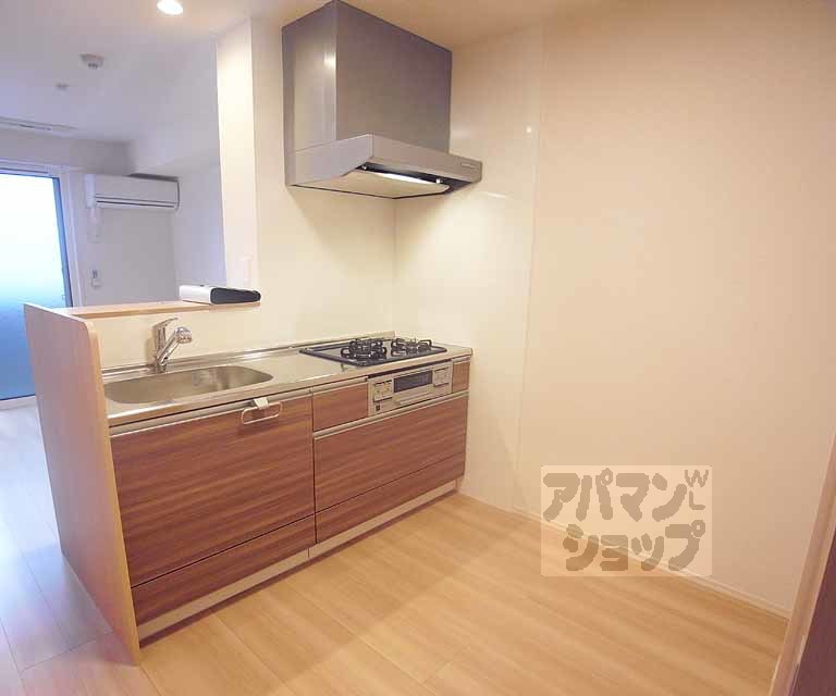 キッチン　広々としたキッチン周辺ですよ！