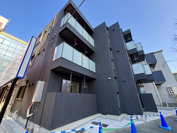 建物外観　建築中