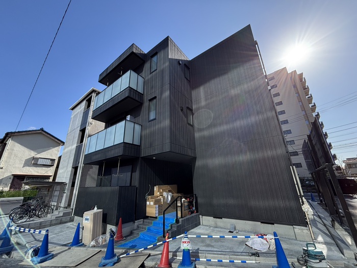 建物外観　建築中