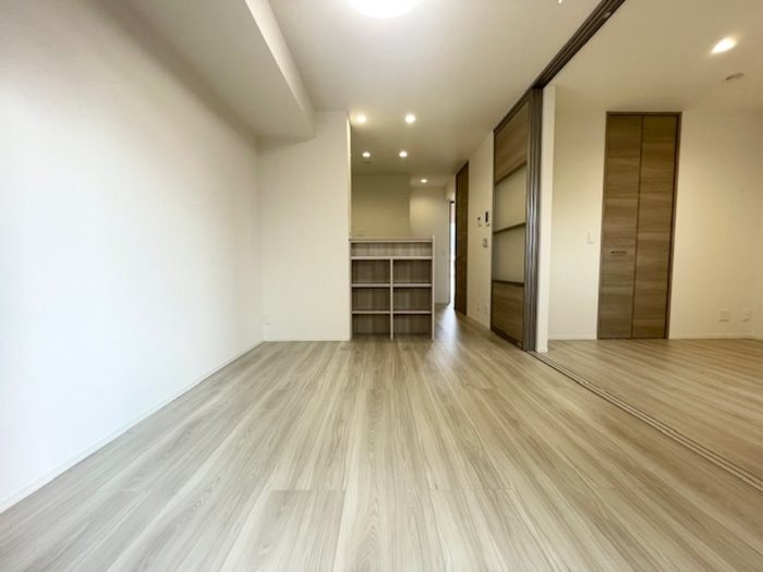 居室・リビング　※別号室の写真です。