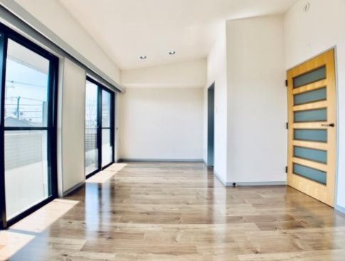 居室・リビング　☆明るい居室☆