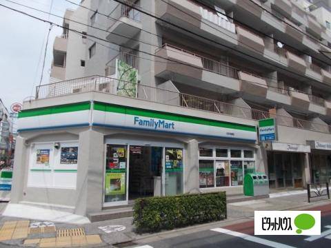 コンビニ　ファミリーマート文京本郷店（コンビニ）まで113m