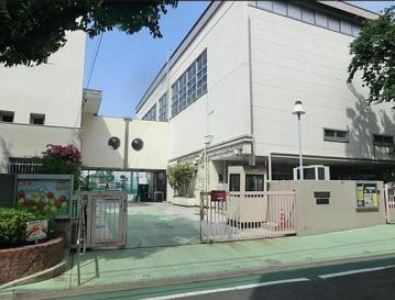 小学校　渋谷区立鳩森小学校（小学校）まで311m