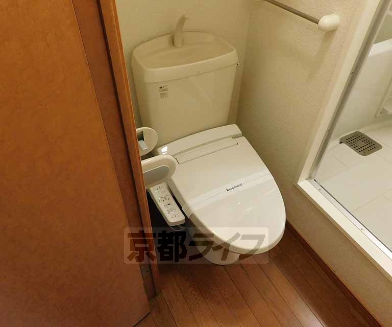 トイレ　ウォシュレット付き！