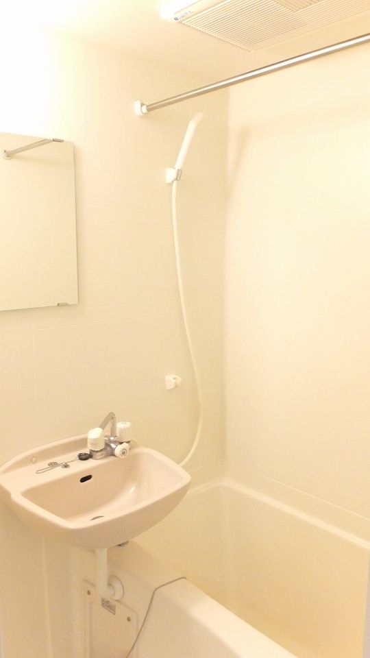 バス・シャワールーム　浴室換気乾燥機能付き