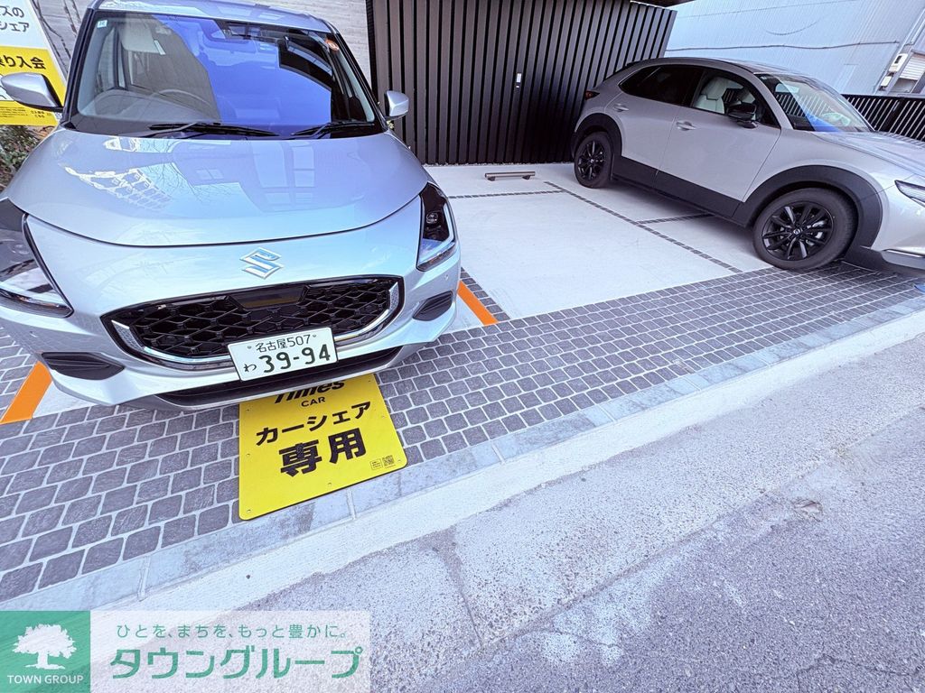 駐車場　駐車場