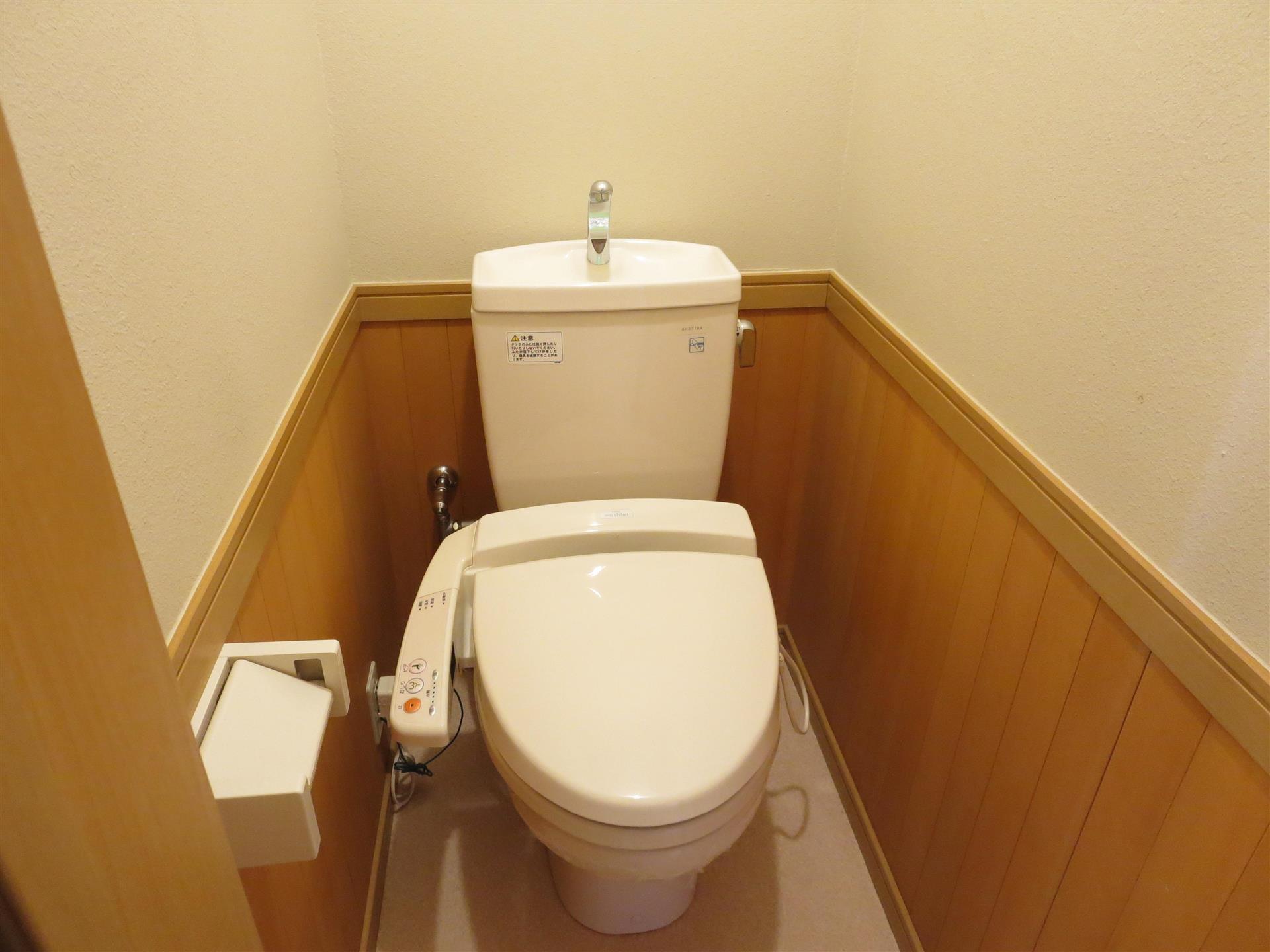 トイレ　☆シャワートイレ☆