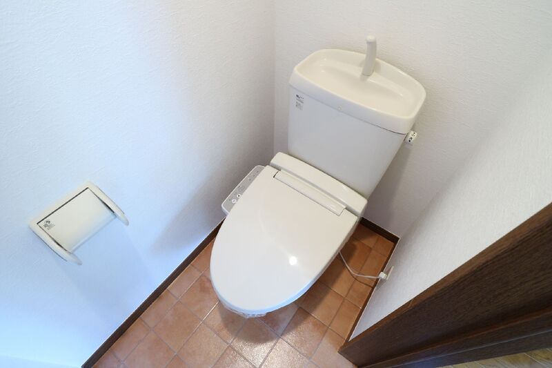 トイレ　落ち着いた色調のトイレです♪