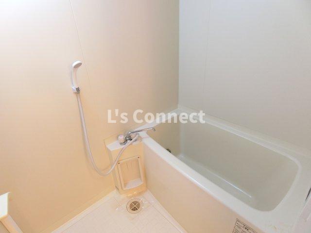 バス・シャワールーム　追焚き機能付きのお風呂。