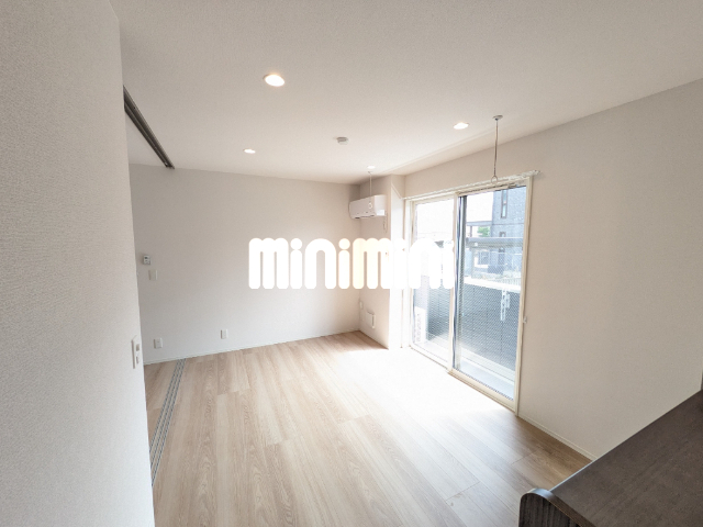 居室・リビング　隣のＷ棟流用写真です。