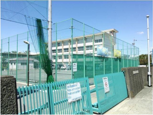 中学校　一宮市立葉栗中学校（中学校）まで1771m