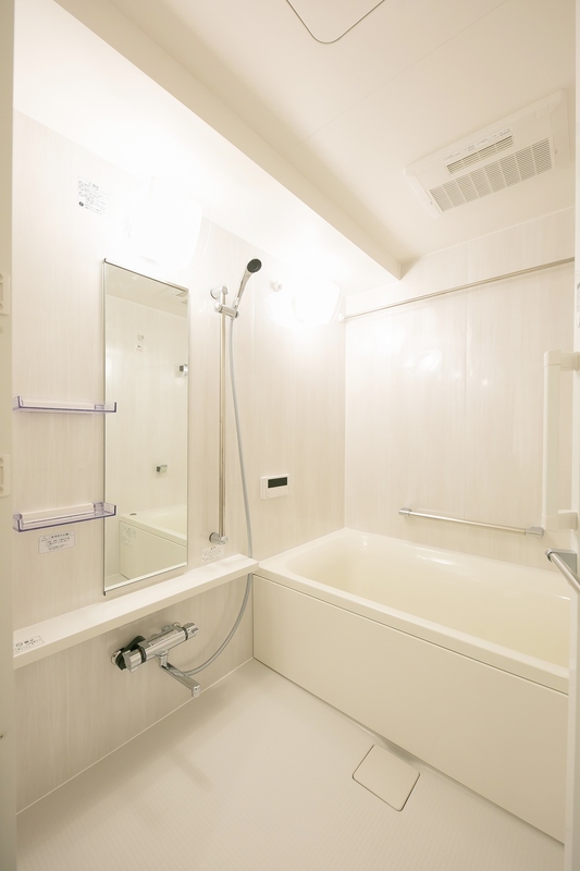 バス・シャワールーム　※別部屋の参考写真です。