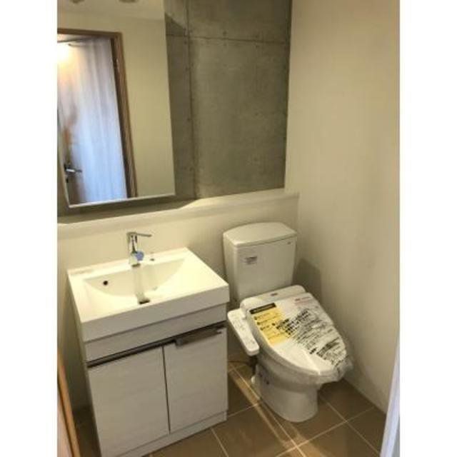 トイレ　※別部屋の参考写真です。