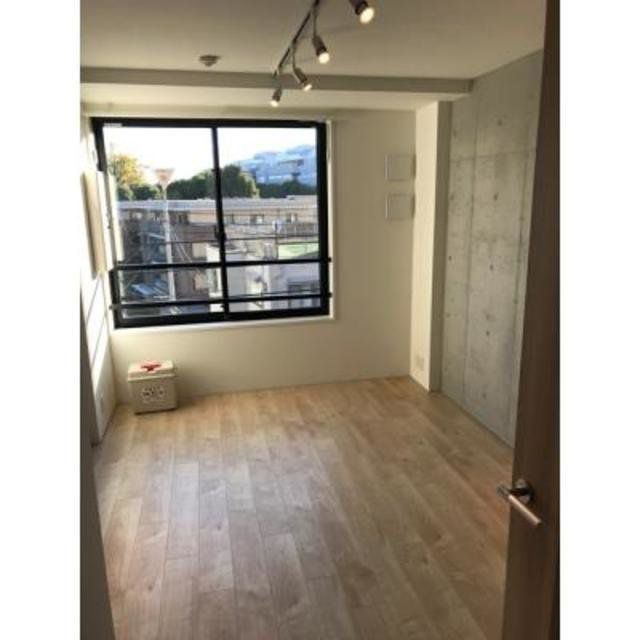 居室・リビング　※別部屋の参考写真です。