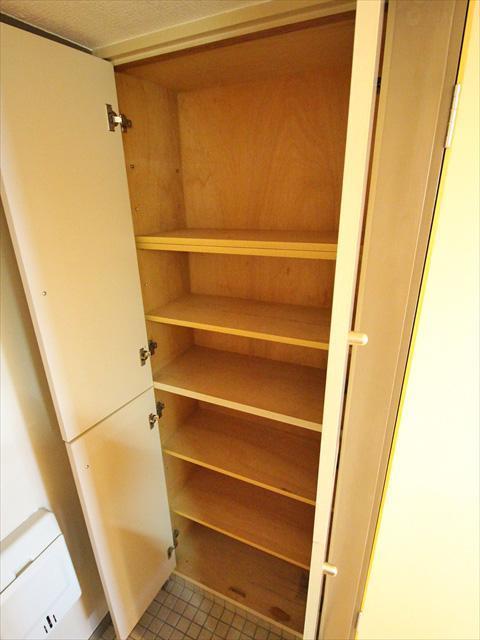その他　松山市木屋町　サンパティックＵ－１　靴収納