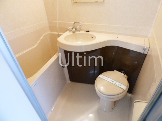 バス・シャワールーム　別部屋のお写真です。ご参考までに！