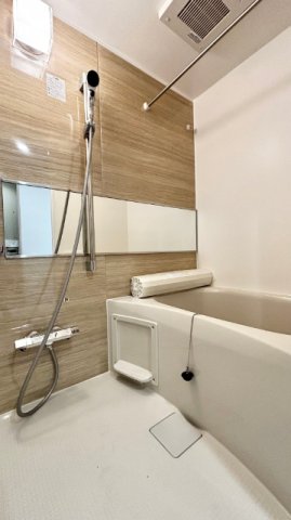 バス・シャワールーム　お風呂で日々の疲れを落としましょう