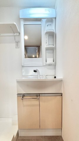 洗面設備　コンパクトで使いやすい洗面所