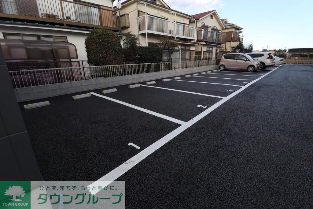 駐車場　駐車場