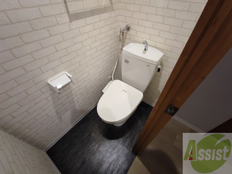 トイレ　こちらはトイレです。清潔感があり、安心して使用できます。