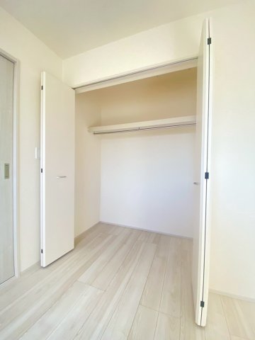 収納　洋室(1)☆