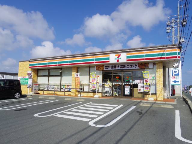コンビニ　セブン－イレブン浜松寸田ヶ谷店（コンビニ）まで555m