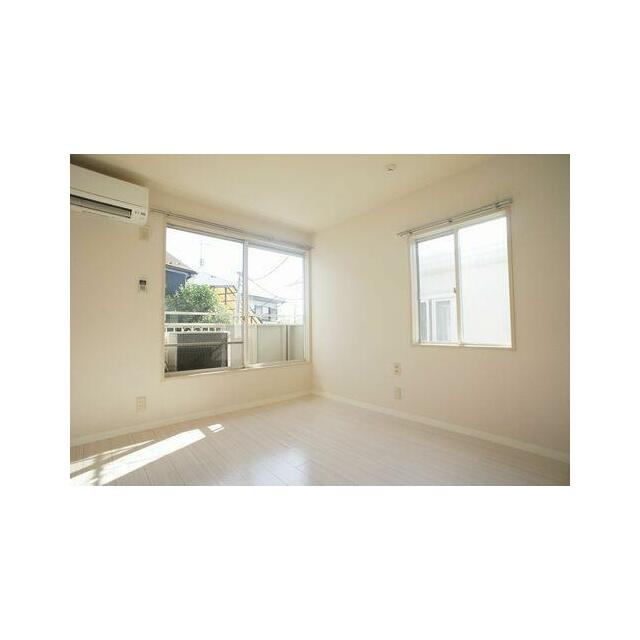 眺望　角部屋のため、２つの窓から明るい光が入ります★