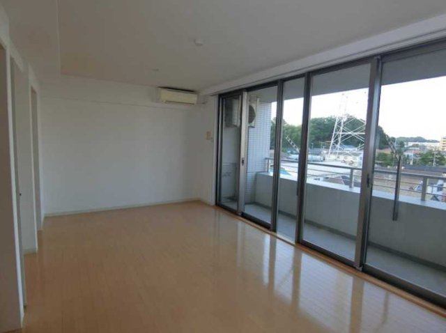 居室・リビング　広々としたリビング！