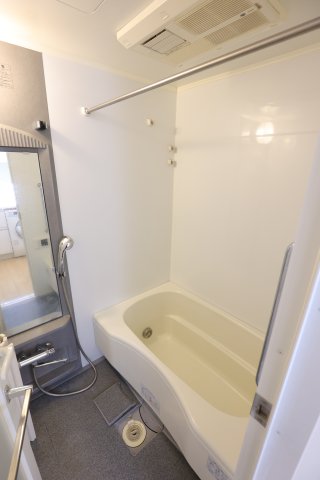 バス・シャワールーム　バスルーム