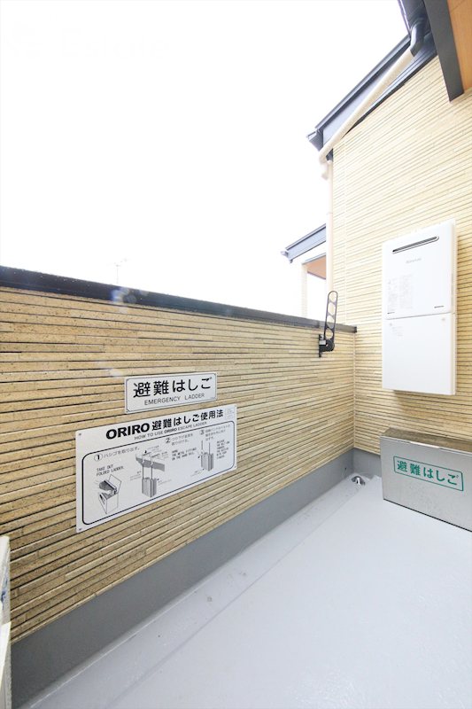 バルコニー　同仕様内装